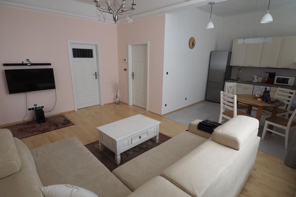 Art Nouveau Apartment 프라하 외부 사진